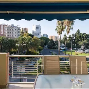 Apartamento PLAYA MALAGUETA 200m JUNTO CENTRO HISTORICO Perfecta Ubicacion Apartamento Familiar, Málaga